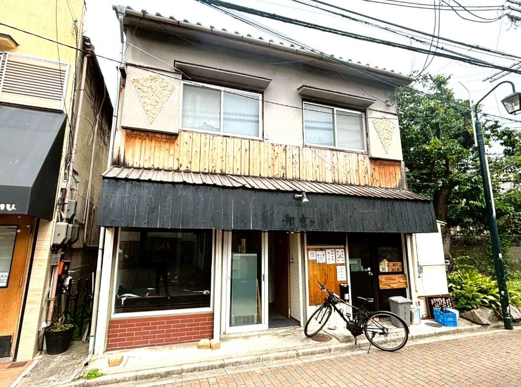 【大阪府茨木市】JR京都線茨木駅徒歩3分／春日商店街に面する／焼鳥居抜き物件／18.15坪